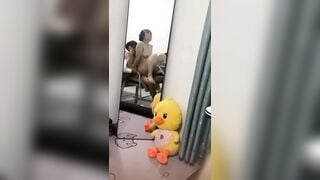 doogy bà chị gái chuppy nứng lồn mặt xinh dâm đãng trước gương