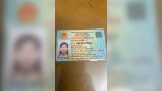Em Gái Thu Thủy ở nhà một mình nứng lồn quá thủ dâm cho bớt ngứa lồn phần 1