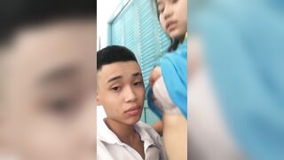 2 em học sinh nứng quá tranh thủ giờ nghỉ giải lao địt nhau trong lớp học luôn