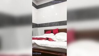 Em idol HL_Yuna9x sex qqlive ngồi quán cafe show lồn hồng chờ anh bảo vệ cu bự tan ca