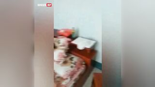 Cặp vợ chồng vừa cưới nhau xong, dẫn nhóm bạn về chơi some vợ xuất trong luôn