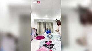 Clip sex HoaNgocLan4444 và anh shipper số hưởng