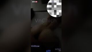 Nghỉ hè 2 e sinh viên rủ nhau trốn đi thật xa kco tiền nên some ở công viên