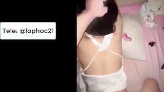 Clip sex em gái vụng trộm với chồng bạn thân