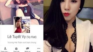 Clip Sex Lê Tuyết Vy (Vy Kat) Huyền Thoại Genz Phải Biết