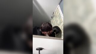 Phát hiện đôi chim sâu lén lút đụ nhau trong...