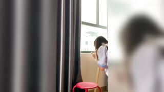 Em sinh viên đại học thiếu tiền nên phải đi bán thân