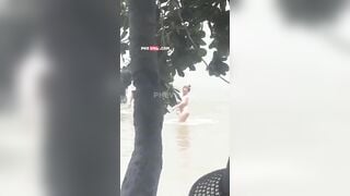 Đúng là gần thiên nhiên thì thư giãn quay lén các anh chị tắm sông cũng nhau hồn nhêá