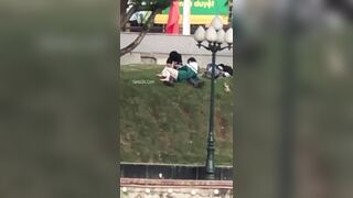 Clip Sex Học Sinh Bắc Ninh Làm Tình Ngoài Công Viên