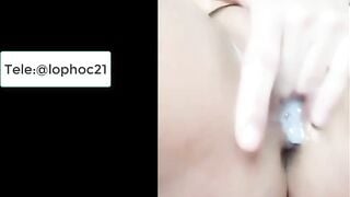 Teen lồn ngon bị dụ chát sex móc lồn dâm thủy tung toé