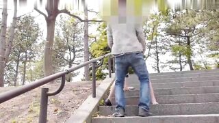 Gái Teen Nứng Quá Thủ Dâm Nơi Công Cộng Và Cho Người Lạ Chịch  P2