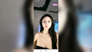 Em xinh đá.i