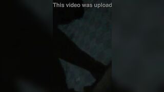 Em nó ngại nên phải tắt đèn