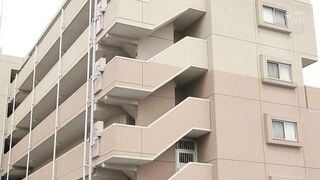 Đi khám gặp phải tên bác sĩ tồi bại