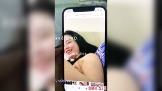 Cay đắng xót xa, Mượn điện thoại bạn thân thấy clio sex của vợ