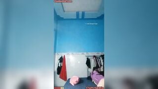 Cô bé quàng khăn đỏ show lồn thủ dâm ngon vãi nho