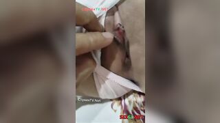 Súc vật nửa đêm cạ chim vào quần lót r học sinh r đè ra djt