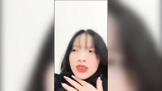 em sinh viên nứng thủ dâm 1 mình