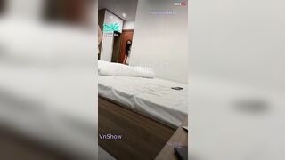 Clip sex Tàu khựa qua Việt Nam chơi gái còn livestream trên SWAG live - Phần 6