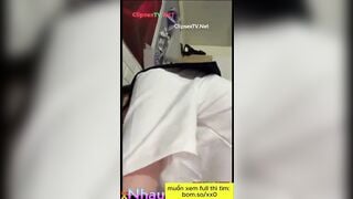 Đang sex sục cu thì bị con bạn thân phát hiện đè ra djt sướng vãi 4