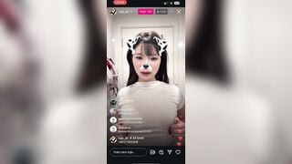 Em gái Thái Lan 82K follow vú khủng show hàng trên Instagram kiếm tiền P1