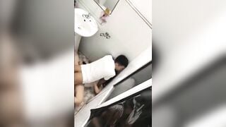 Shock, Đôi Học sinh Lén Thủ dâm cho nhau ở Cafe đông người bị phát hiện