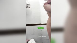 Tiktoker Aly Nguyễn Trả kèo Tắm Móc lồn thủ dâm trên Livestream