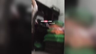 Em gái bị con bạn cùng phòng khốn nạn quay lại lúc thay đồ khoe vú trong phòng