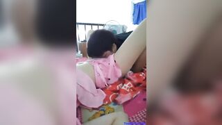 Lén bú lồn, Hít Hà Vú con bạn Thân Ngủ say mà ko dám djt nhau