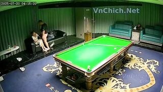 Chơi bida ai thua thì được chịch vợ người khác