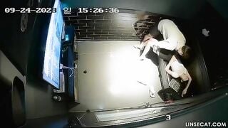 2 em học sinh địt nhau trong quán hát bị quay lén dâm đãng