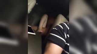 Tài xế taxi bất ngờ khi thấy cặp đôi hứng tình đụ luôn trên xe của mình