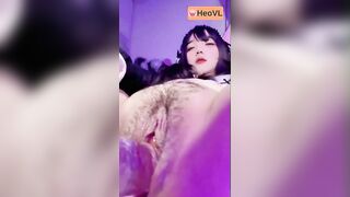 Con đĩ dâm chubby lồn múp thủ dâm bằng cặc giả cho các anh trai xem