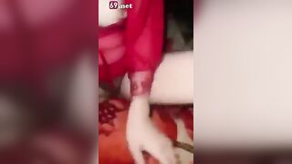 Miệng kêu không muốn mà em mặc áo lộ ti cầm cu anh mãi không buông