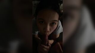 bé học sinh bú mút nhiệt tình có giọng siêu nứng