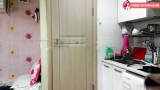 Móc lồn Hấp Dâm dì trẻ Đang Nấu Ăn, Xé Áo Bóp Vú Xuất Tinh đầy Lồn Múp non