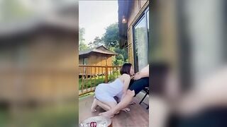 Homestay,bà chủ mê mẩn anh khách trẻ cứ mỗi sáng úp mặt vào cặc anh