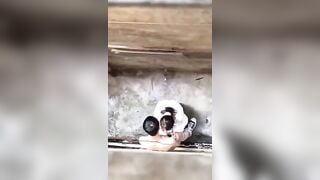 Vl thật 2 em nó nứng đến mức trốn học rủ nhau ra góc khuất địt nhau mới ghê