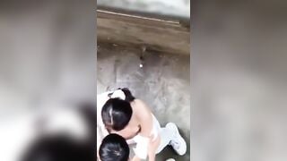 Vl thật 2 em nó nứng đến mức trốn học rủ nhau ra góc khuất địt nhau mới ghê