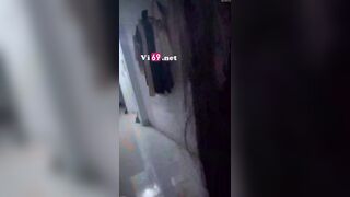 Chịch em trước cửa phòng rồi bắt em cởi đồ đi vòng xung quanh xóm