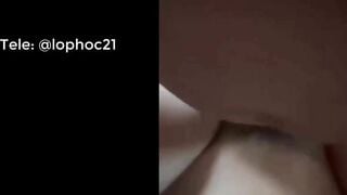 Gái teen thủ dâm trước mặt dượng rồi cho dượng địt tung lồn vì sướng