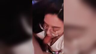 Đi Waxx lông cu, Được e nhân viên Loli Kính Cận BÚ CU nuốt tinh djt nhau ko BCS rên r
