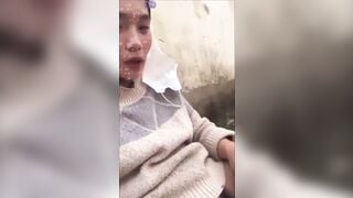 Tranh thủ ra trường cũ thẩm du nhớ lại những người bạn xưa