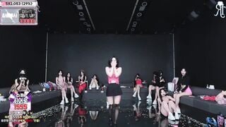 Liveshow nhảy show hàng của các e teen Hàn Quốc xinh đẹp,e nào cũng xinh vú lại to