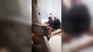 Em dâu 2k3 múp rụp tắm tiên vạch vú to ghi hình clip gạ anh chồng về giã gạo cho sướn