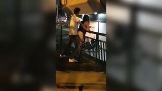 Em Thảo 2k5 rủ anh bồ chịch ngay vỉa hè bị người qua đường quay lén sướng tê lồn