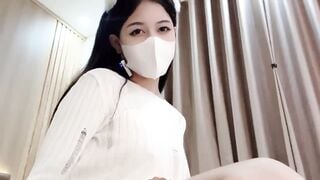 ban ngày em làm idol tiktok tối về em lên đồ live sex - phần 18