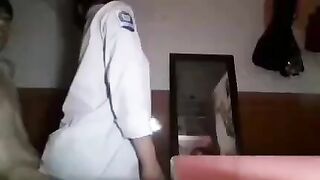 em học sinh vẫn mặc đồng phục mà địt nhau chuyên nghiệp quá