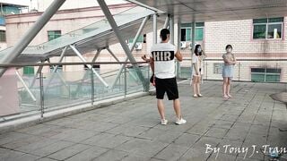 2 em teen dâm show lồn public ngay trên đường trc mặt người lạ
