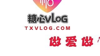 E teen loli da trắng dễ thường vạch háng ra ngồi móc lồn bằng 1 ngón tay chảy nước